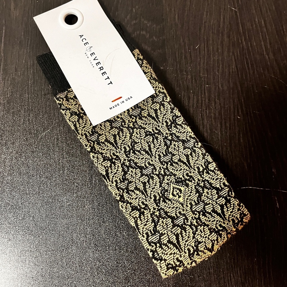 Ace & Everett Black and Gold Patterned Socks NWT